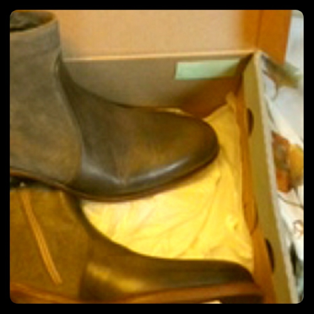 Ankle boots